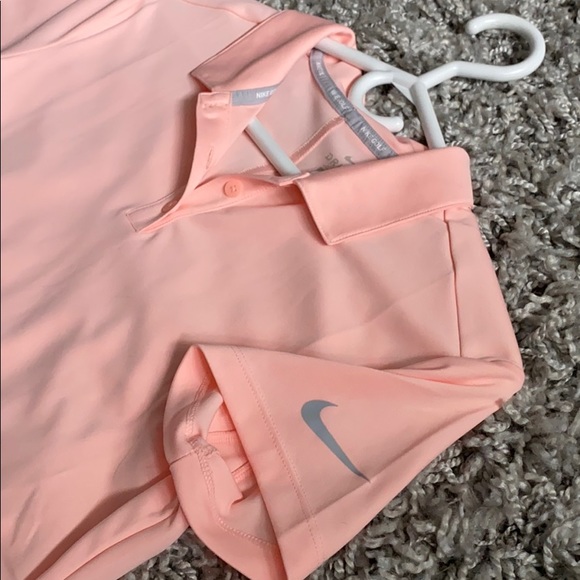 Nike Tops - Nike golf shirt